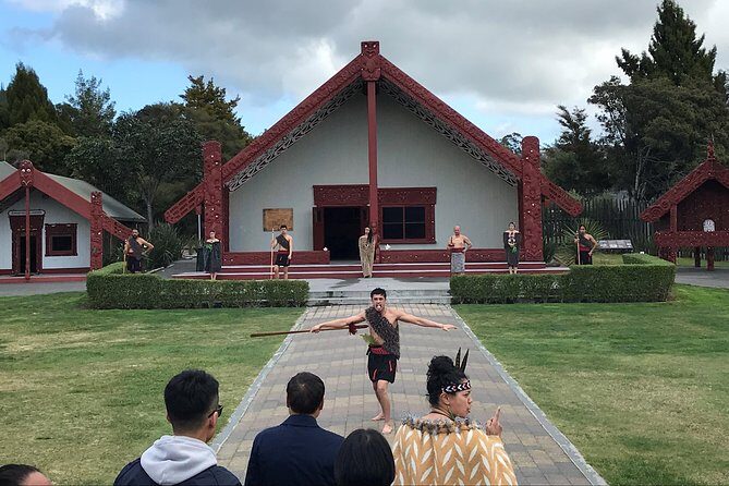 Rotorua Geothermal Wonderland Tour  Departs Tauranga - Key Points