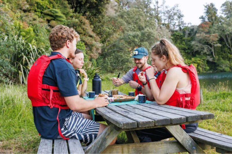 Rotorua: Glow Worm Adventure Kayak - Key Points