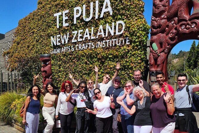 Rotorua Highlights inc. Waiotapu & Te Puia Day Tour from Auckland - Exploring the Rotorua Highlights & Waiotapu Day Tour from Auckland