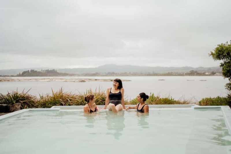 Rotorua Lake: Deluxe Lake Spa Geothermal Hot Spring Bathing - An Authentic Rotorua Hot Pool Experience
