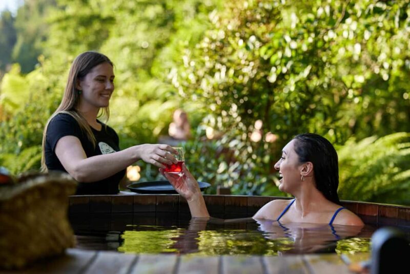 Rotorua: Secret Spot Hot Tubs - The Setting: Day or Night, It’s Picture-Perfect