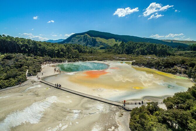 Rotorua to Auckland via Taupo and Hamilton Gardens 1 Way Tour - FAQ  
