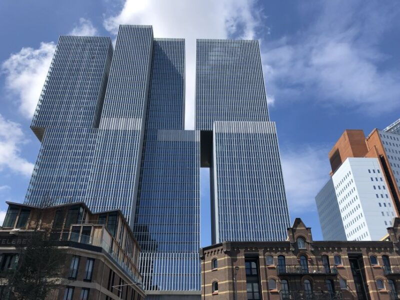 rotterdam-architecture-centre-and-south-bank-with-watertaxi