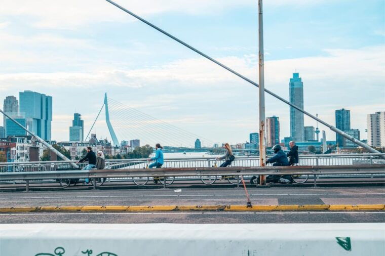 rotterdam-classic-highlight-bicycle-tour-by-local-3-hours