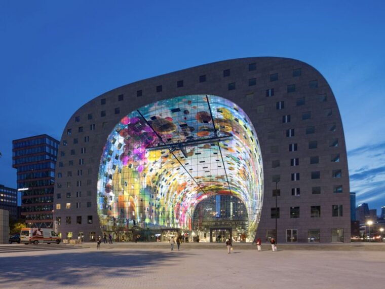 rotterdam-de-rotterdam-cube-houses-water-taxi-and-markthal