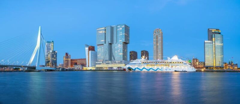 rotterdam-insta-perfect-walk-with-a-local
