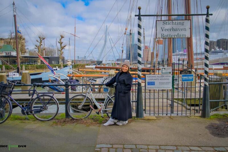 Rotterdam: Spanish Highlights & Hidden Gems Walking Tour - Hidden Gems and Skyline Views