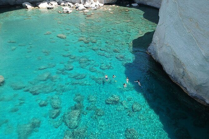 Round of Milos and Poliegos All-Inclusive Snorkelling and Cruise - FAQ