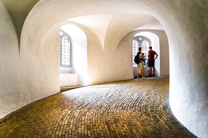 round-tower-rosenborg-castle-and-old-town-copenhagen-tour