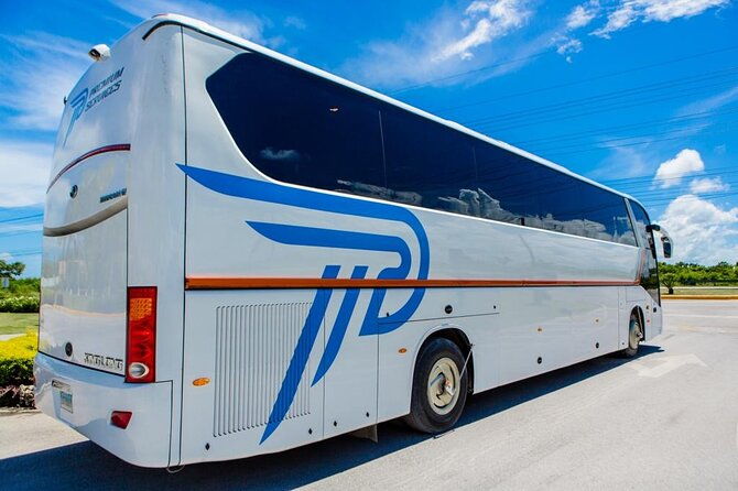 round-trip-airport-transfers-bavaro-and-uvero-alto-punta-cana