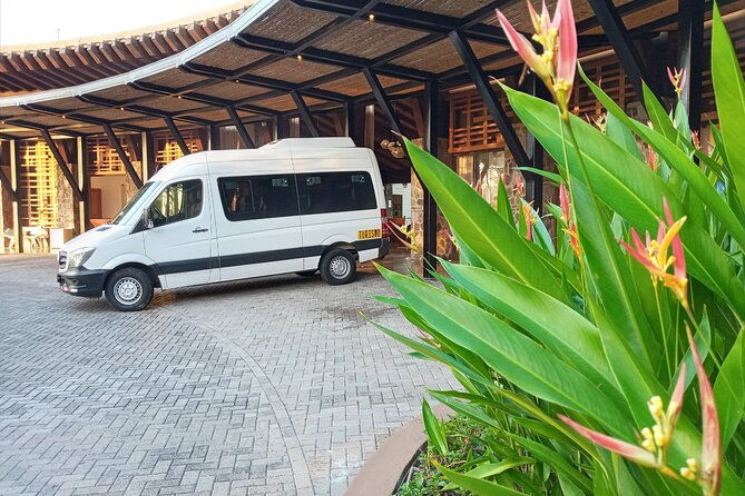 round-trip-liberia-airport-guanacaste-arenal-la-fortuna