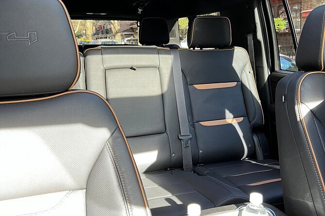 round-trip-luxury-vip-car-service-jfk-lga-ewr-all-fees-included