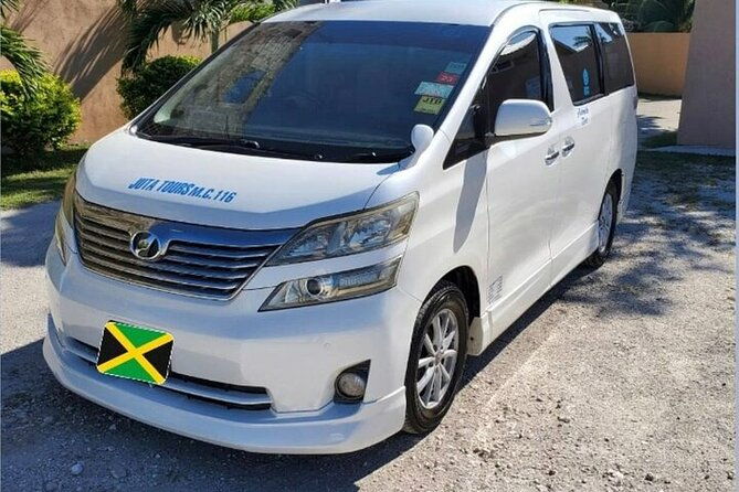 round-trip-or-direct-private-airport-transfers-to-your-resort-in-falmouth
