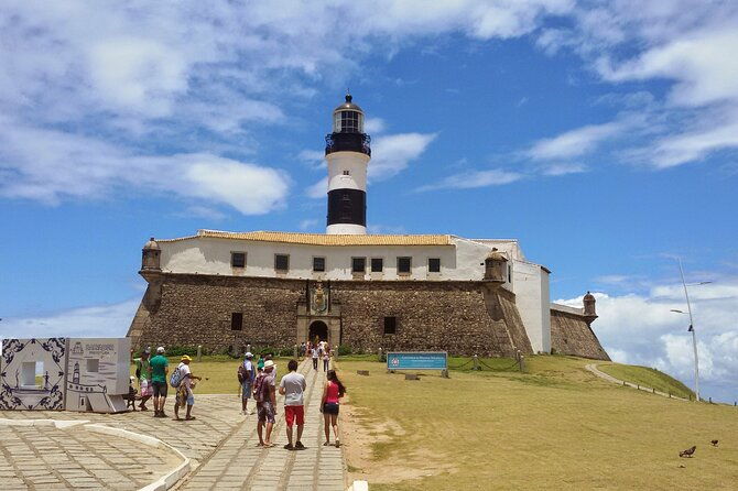 round-trip-private-transfer-between-airport-and-hotel-in-salvador-de-bahia