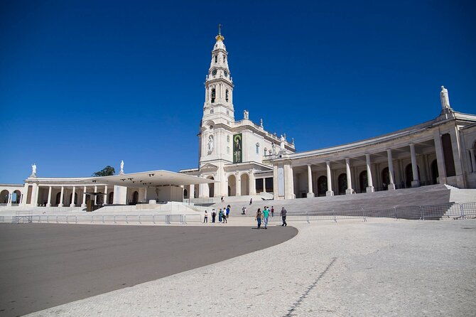 round-trip-private-transfer-to-fatima-and-batalha-from-lisbon