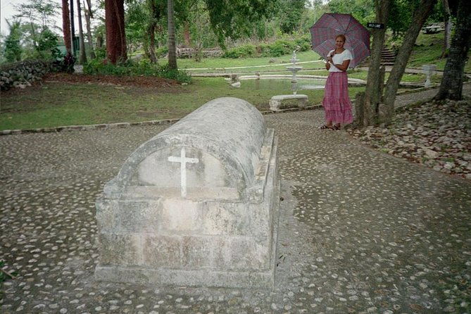 round-trip-shuttle-transportation-to-rose-hall-great-house-from-montego-bay