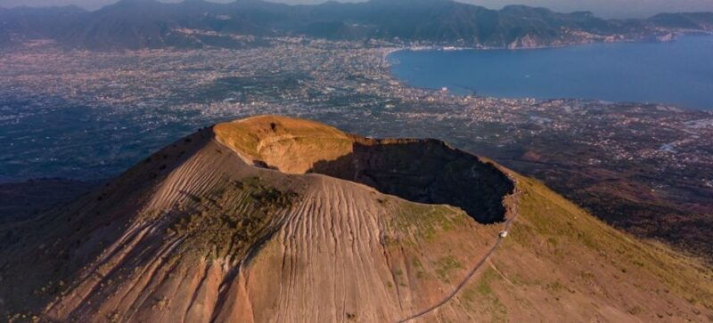 round-trip-to-vesuvius-national-park-from-ercolano
