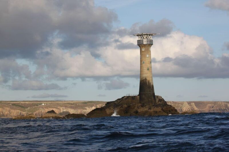 rounding-cornwall-boat-trip-experience-departing-hayle