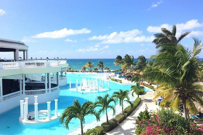 roundtrip-airport-transfer-to-grand-palladium-hotels-private