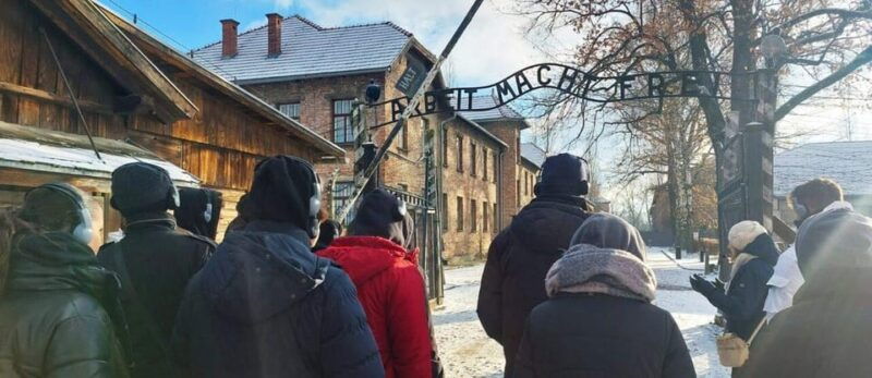 roundtrip-from-krakow-to-auschwitz-entrance-tickets