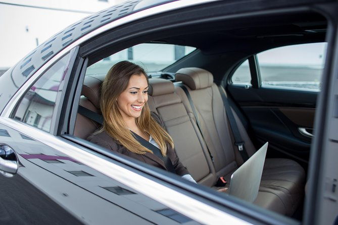 roundtrip-private-airport-transfer-barranquilla-baq-to-city