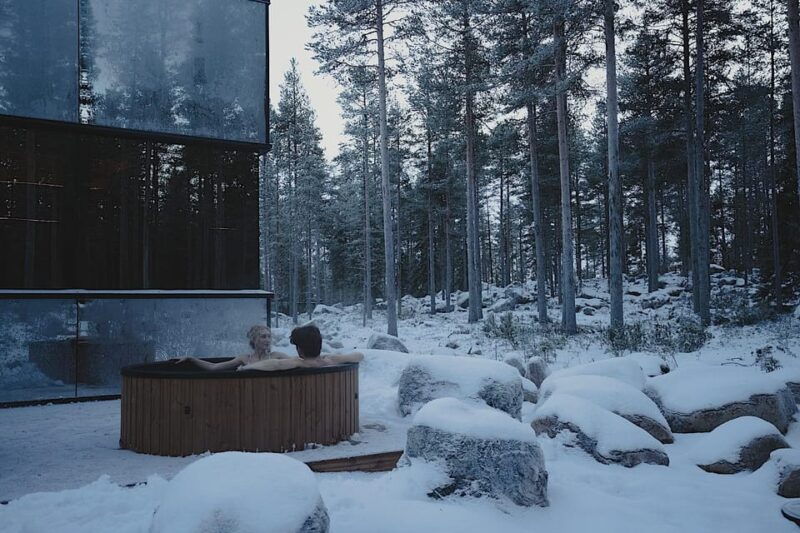 rovaniemi-arctic-spa-experience-with-bathrobe-dinner