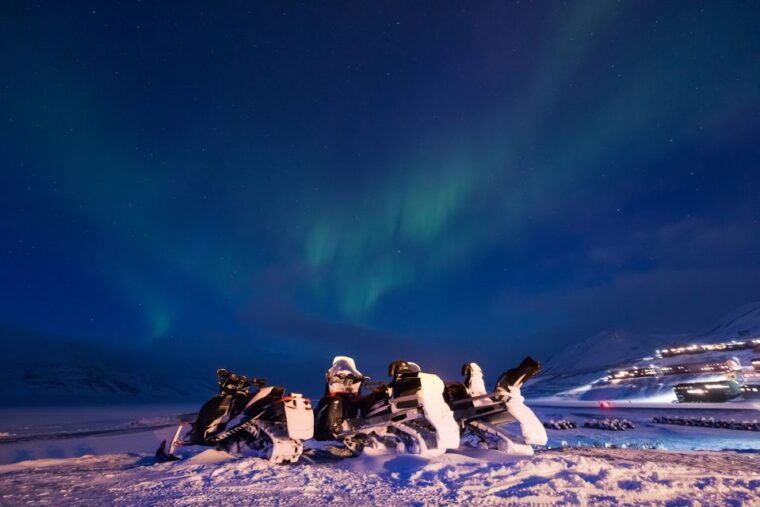 rovaniemi-aurora-borealis-snowmobile-safari-with-campfire