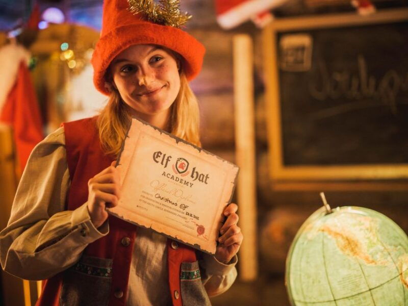 rovaniemi-elf-hat-academy-in-santas-village