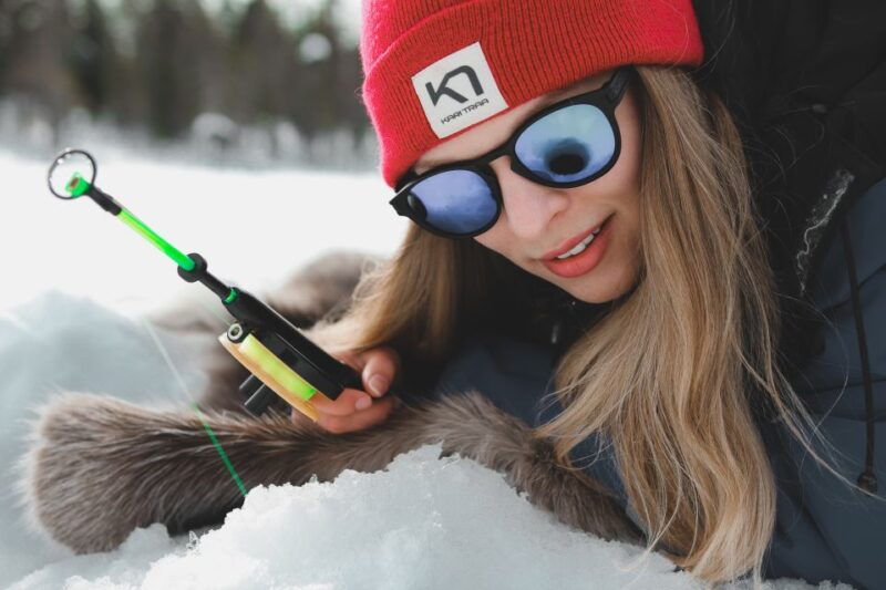 rovaniemi-guided-ice-fishing-experience