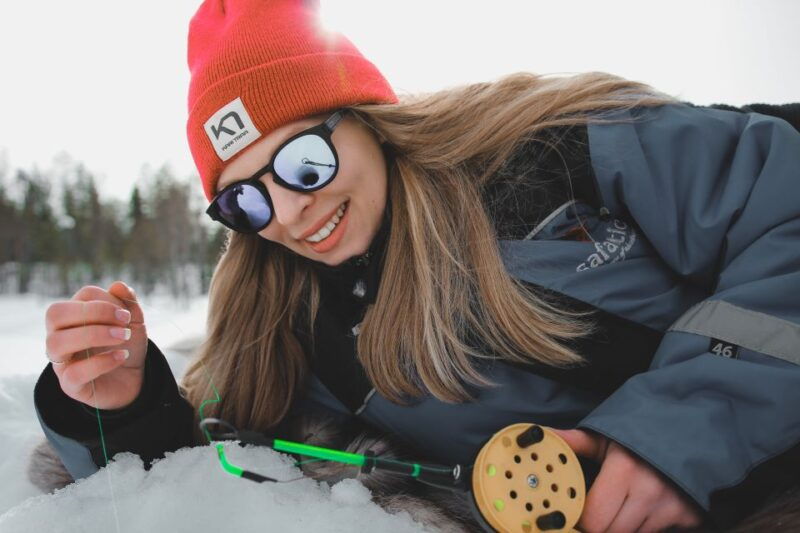 rovaniemi-guided-ice-fishing-experience