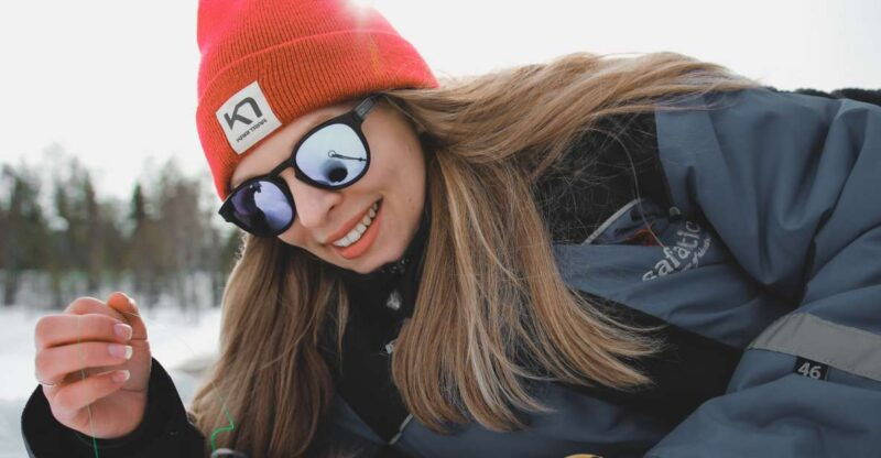 rovaniemi-guided-ice-fishing-experience