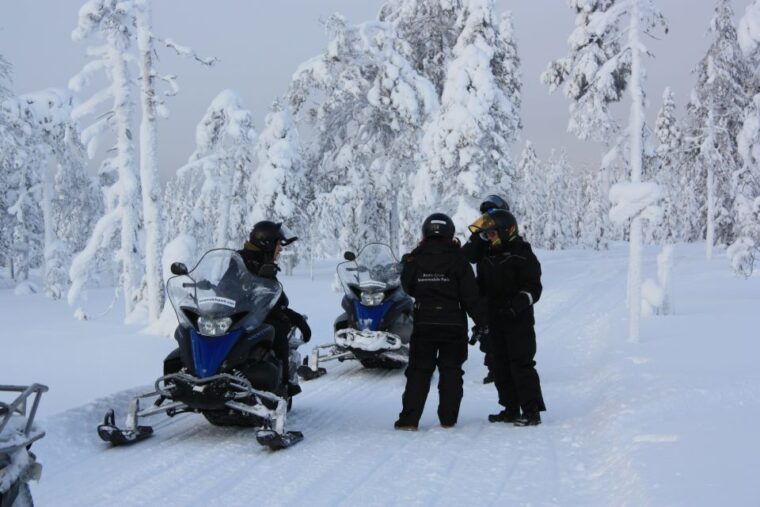 rovaniemi-husky-reindeer-farm-visit-with-snowmobile-ride