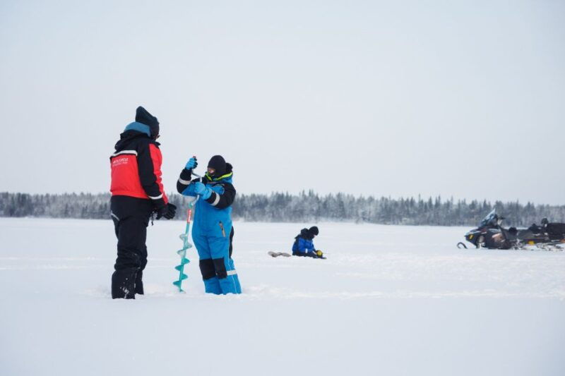 rovaniemi-ice-fishing-snowmobile-safari-combo-day