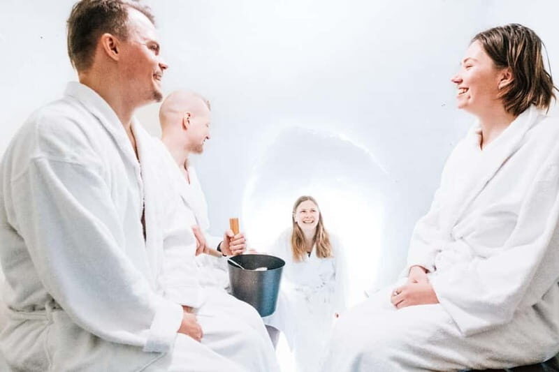 Rovaniemi: Ice Restaurant Dinner with Snow Sauna & jacuzzi - A Closer Look at the Tour Experience