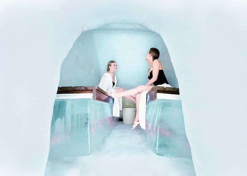 Rovaniemi: Ice Restaurant Dinner with Snow Sauna & jacuzzi - Who Would Enjoy This Tour?