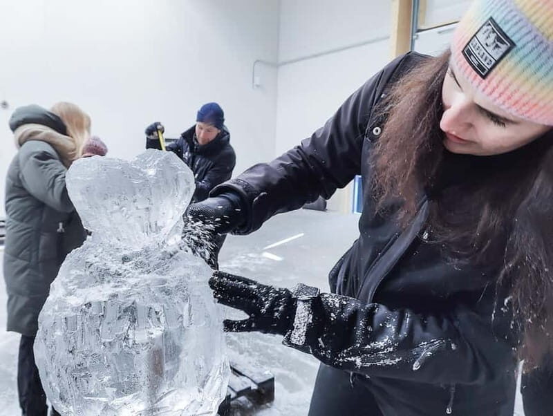 Rovaniemi: Ice sculpting experience with dinner at Kota - Key Points