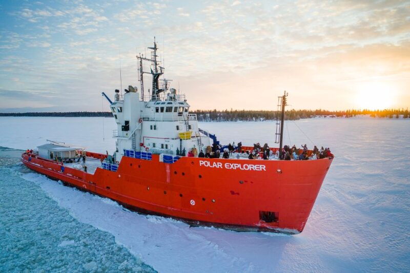 rovaniemi-icebreaker-cruise-with-lunch-and-ice-floating