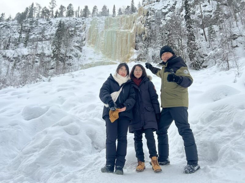 rovaniemi-koruoma-canyon-guided-hike-to-frozen-waterfalls