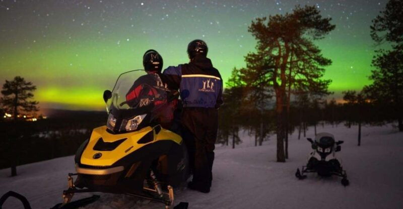 rovaniemi-northern-lights-snowmobile-hunt