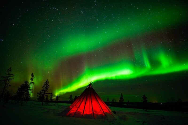 rovaniemi-northern-lights-snowmobile-tour