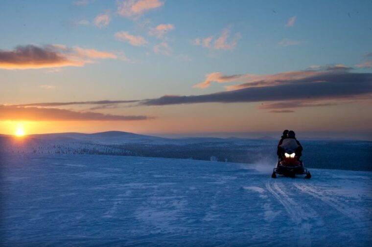 rovaniemi-northern-lights-snowmobile-tour