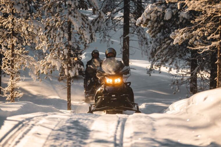 rovaniemi-northern-lights-tour-with-electric-snowmobiles