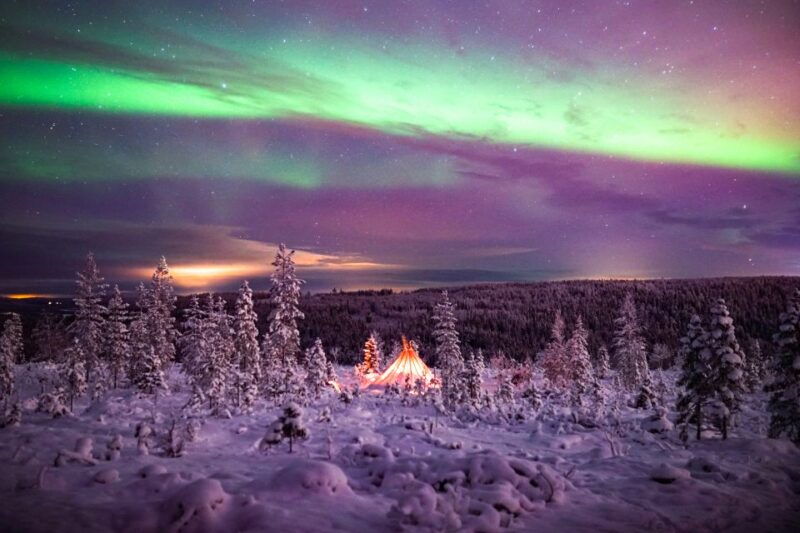 rovaniemi-northern-lights-wilderness-tour-with-camera