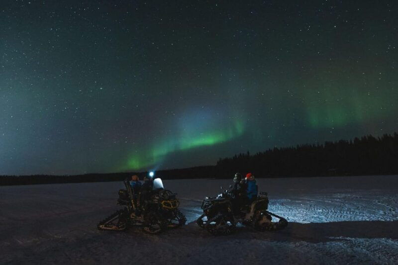 rovaniemi-private-glass-igloo-dinner-under-northern-lights