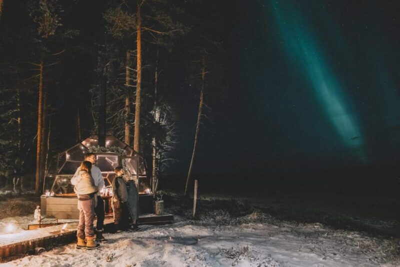 rovaniemi-private-glass-igloo-dinner-under-northern-lights