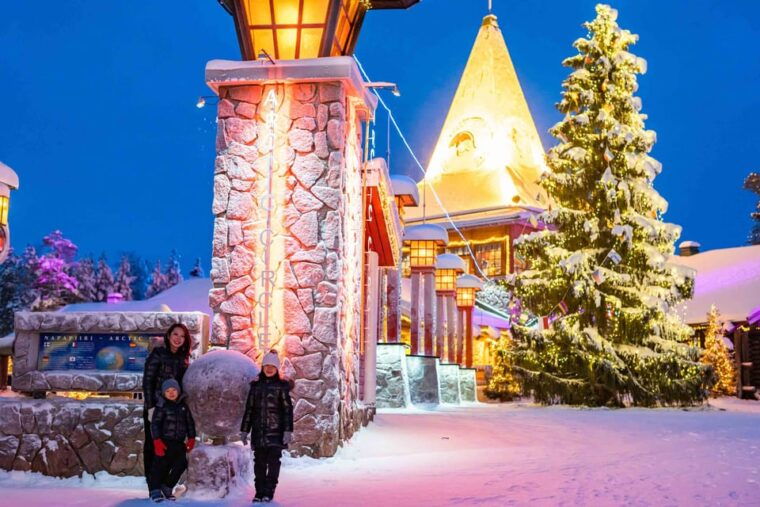 rovaniemi-private-pro-photoshoot-in-santa-claus-village