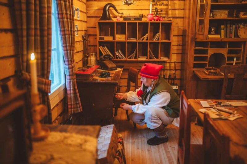 rovaniemi-reindeer-ride-to-santa-through-the-magic-forest