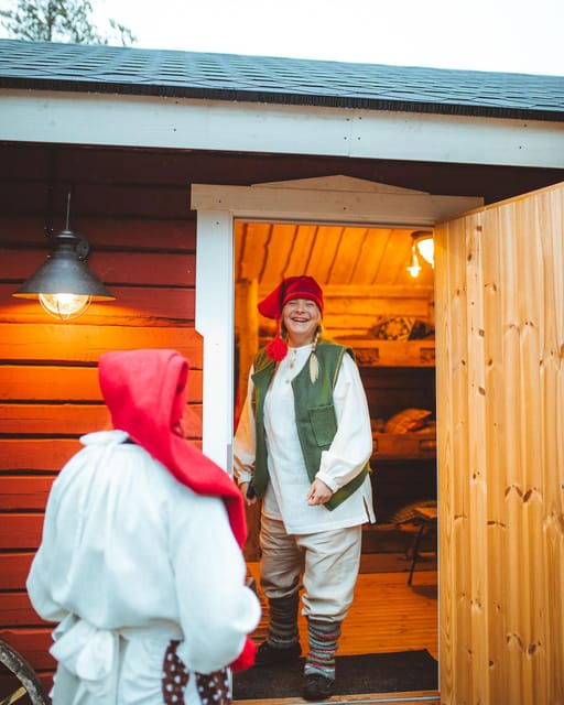 rovaniemi-reindeer-ride-to-santa-through-the-magic-forest