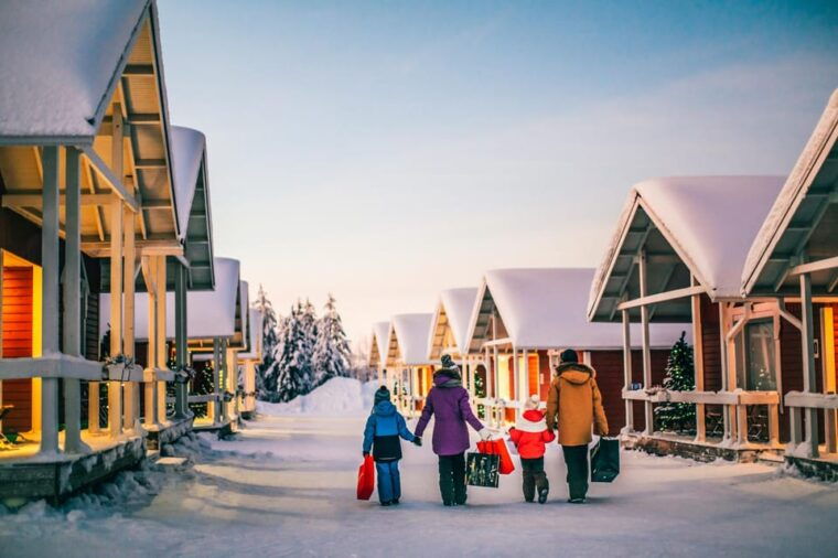 rovaniemi-santa-claus-village-husky-reindeer-sled-ride