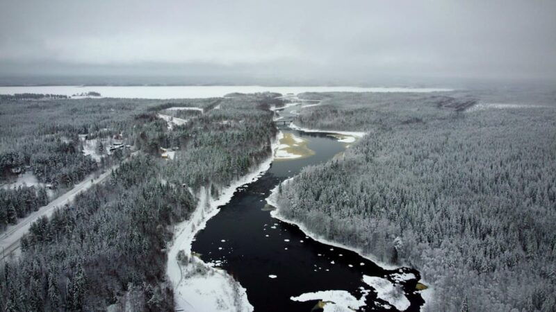rovaniemi-santa-claus-village-with-vikakongas-nature-tour